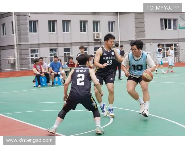 篮球竞技魅力探索:从技术技巧到战术布局全面解读篮球的精彩世界