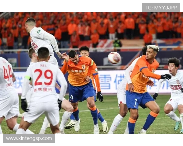 武汉三镇激战全景解析 聚焦本赛季中超新格局与精彩对决